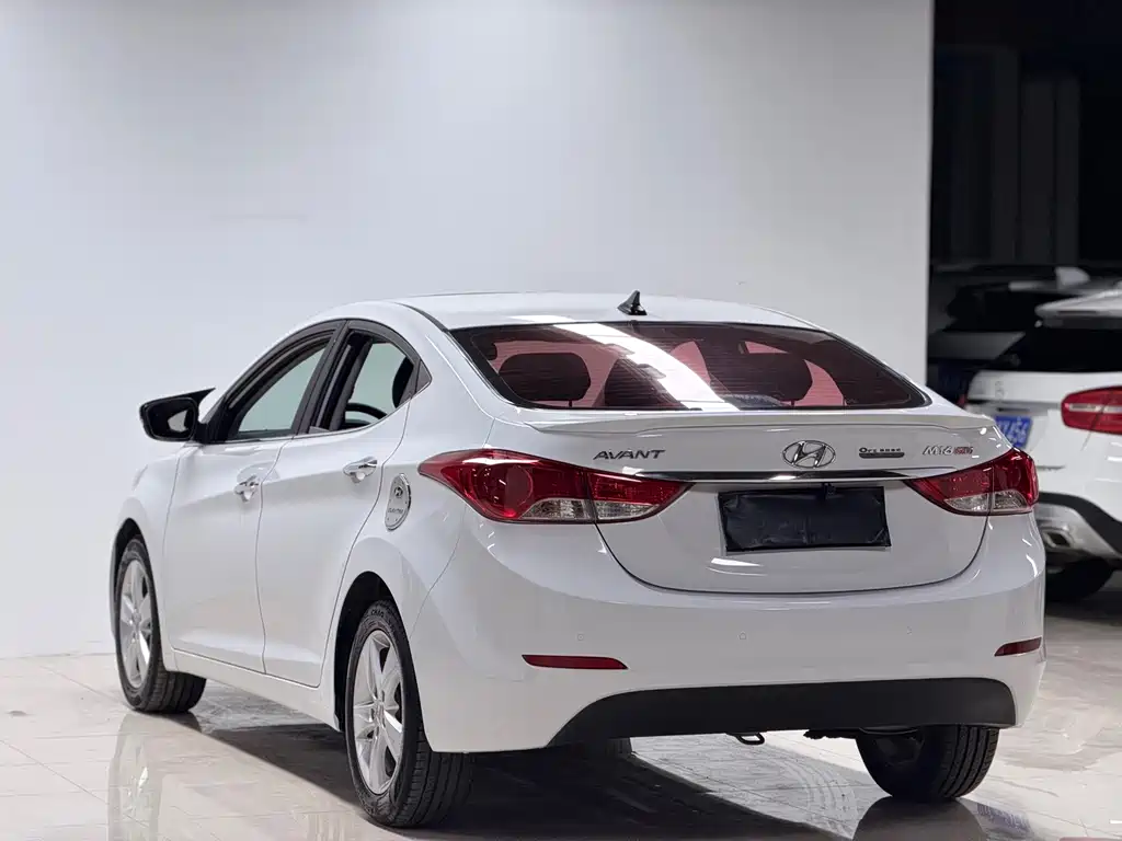Hyundai Elantra 2013