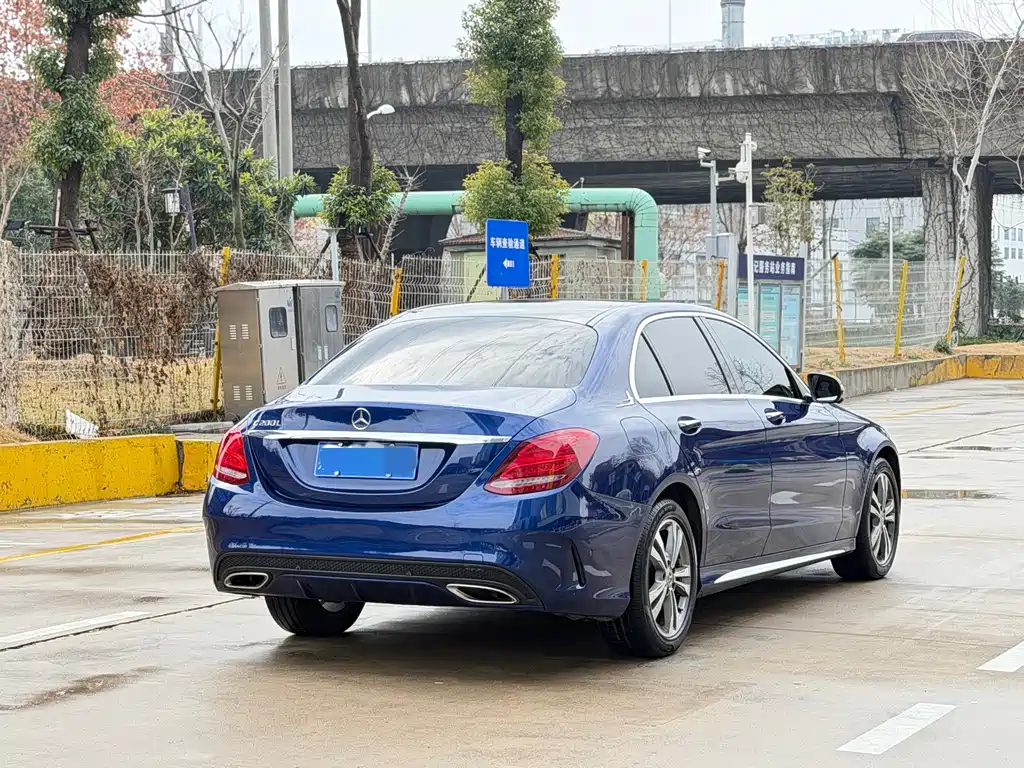 Mercedes-Benz C-Class 2018 — фото 11