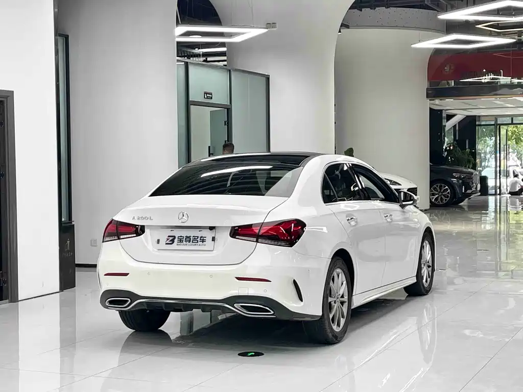 Mercedes-Benz A-Class 2021 — фото 16