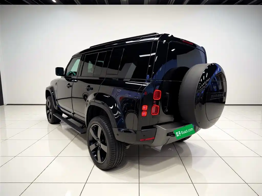 Land Rover Defender 2025 — фото 23