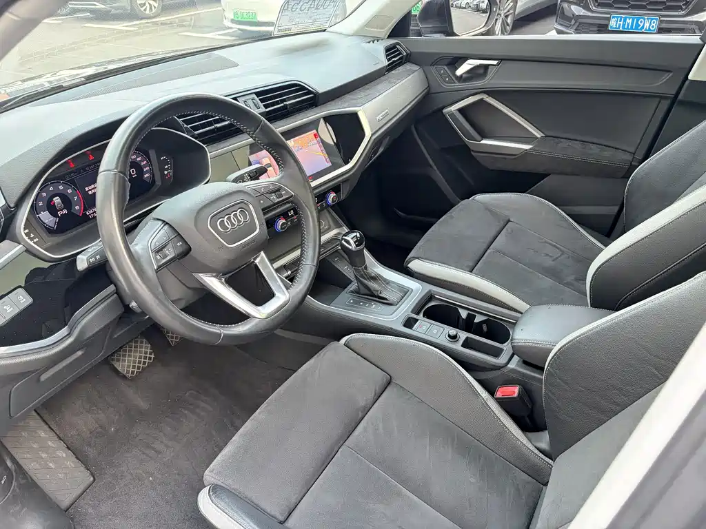 Audi Q3 2021