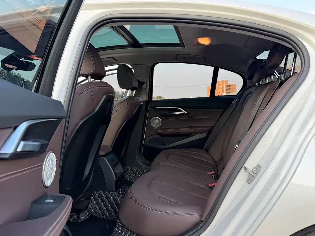 BMW 1 Series 2023