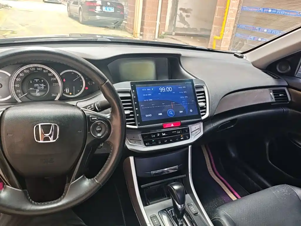 Honda Accord 2014 — фото 10