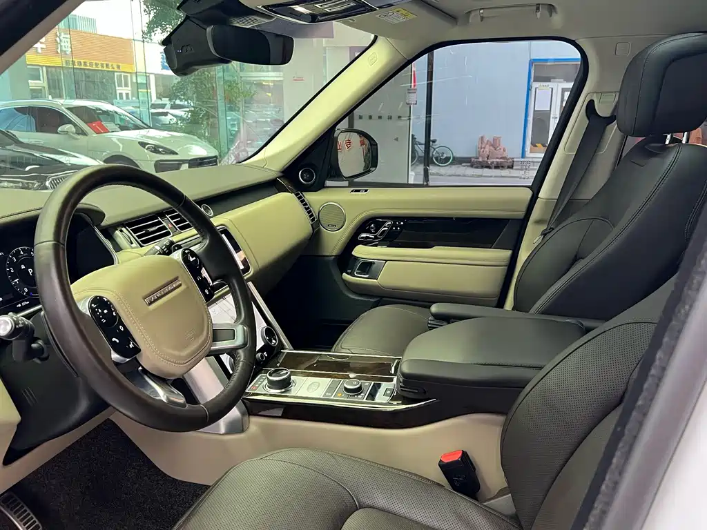 Land Rover Range Rover 2022 — фото 16
