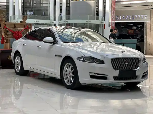 Jaguar XJ 2016