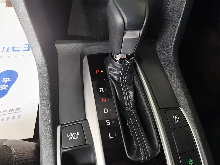 Honda Civic 2019 — фото 16