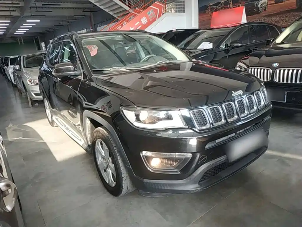 Jeep Compass 2017 — фото 4
