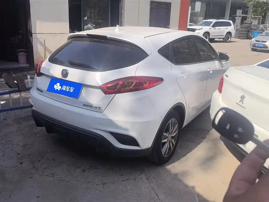 Changan Eado XT 2016 — фото 3