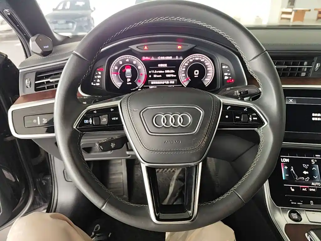Audi A6L 2022