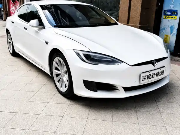 Tesla Model S 2016