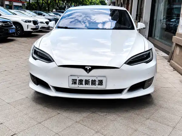 Tesla Model S 2016