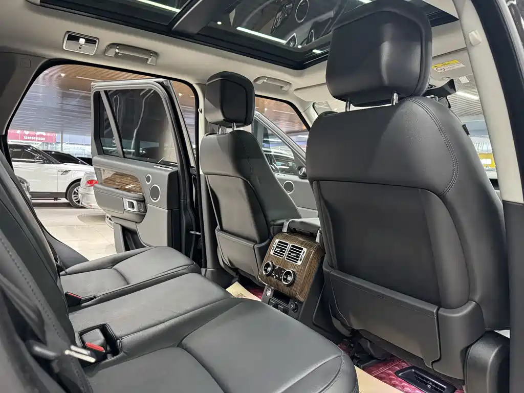 Land Rover Range Rover 2019 — фото 13