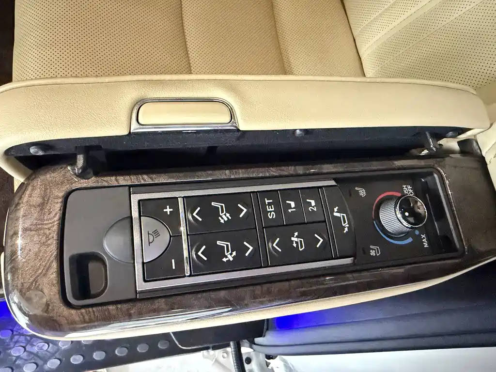 Toyota Vellfire 2021 — фото 16