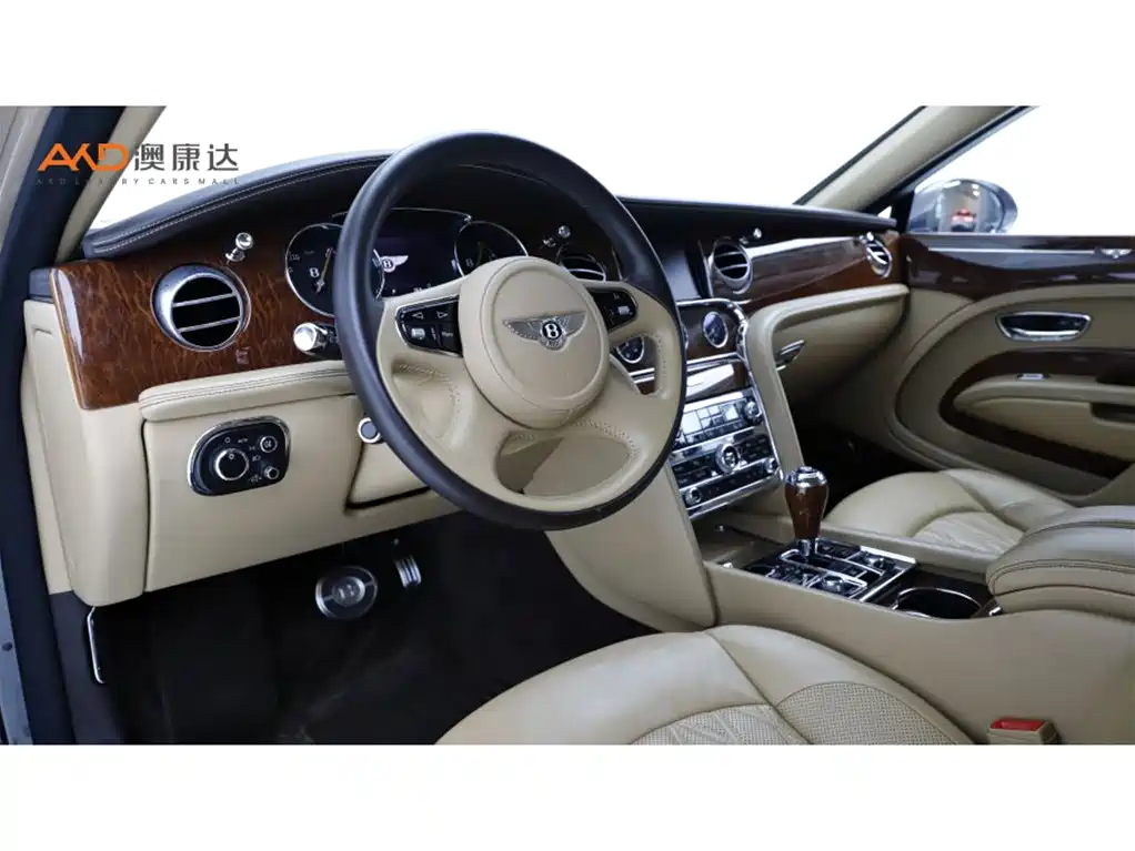 Bentley Mulsanne 2018 — фото 6