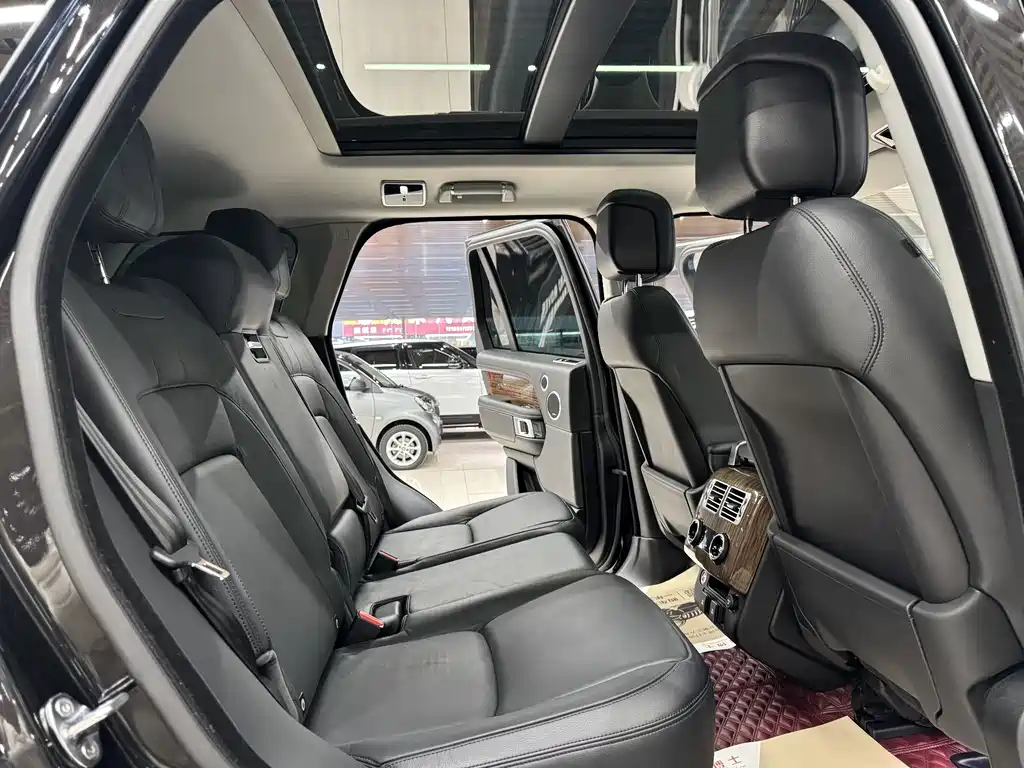 Land Rover Range Rover 2019 — фото 11