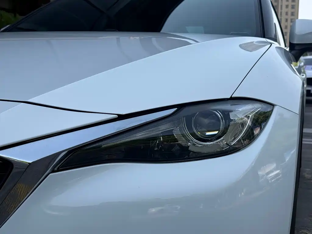 Mazda CX-4 2017 — фото 8