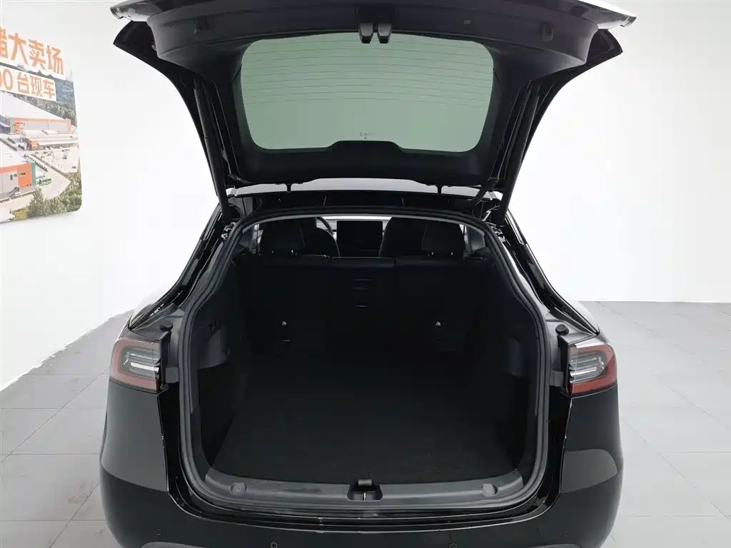 Tesla Model Y 2023 — фото 16