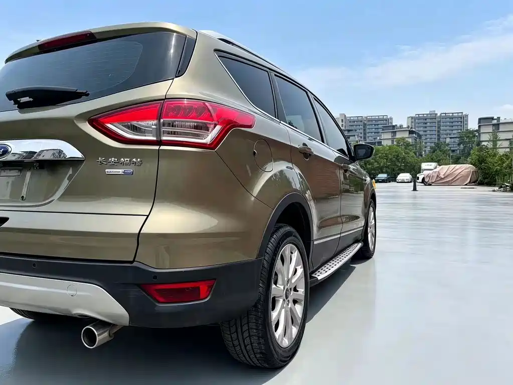 Ford Kuga 2015 — фото 8