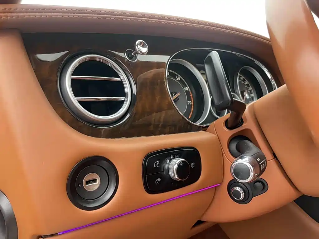 Bentley Continental 2014 — фото 14