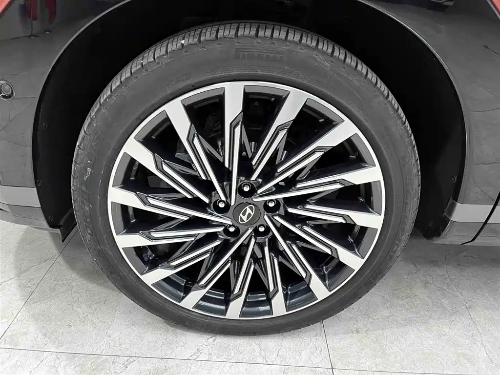 Hyundai Santa Fe 2024 — фото 22