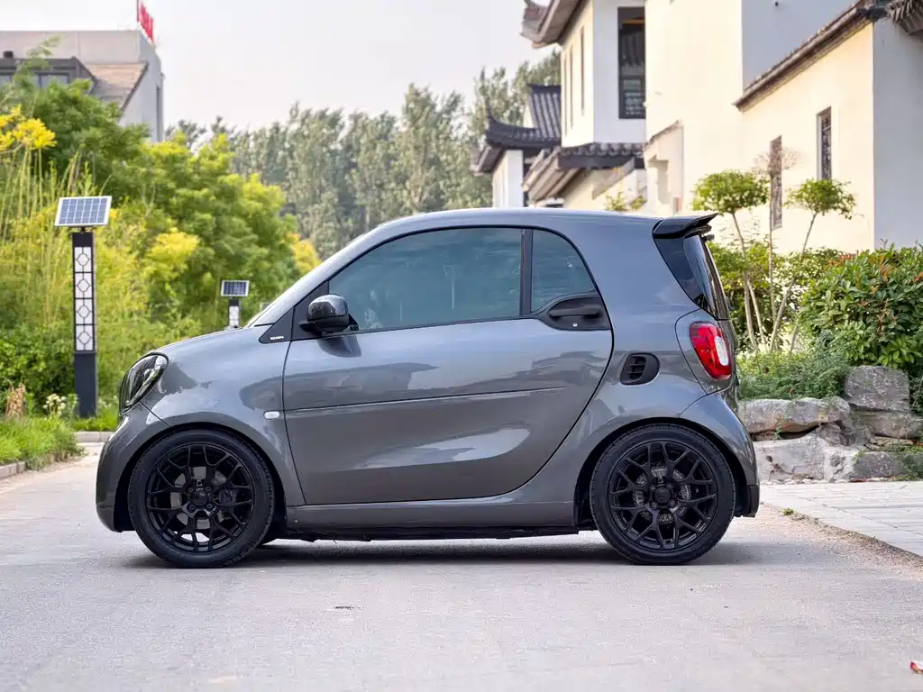 smart Fortwo 2018 — фото 7