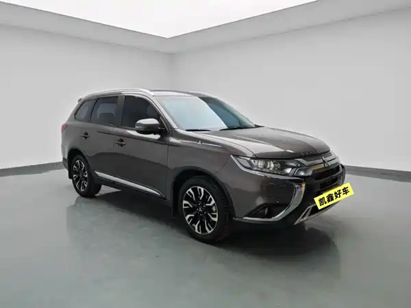 Mitsubishi Outlander 2020