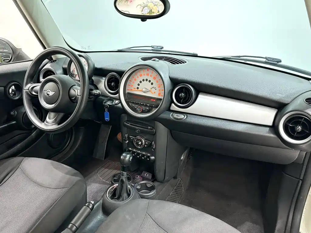 MINI Clubman 2014 — фото 15