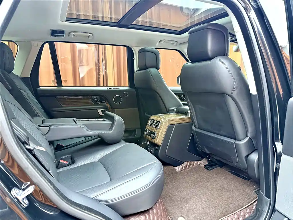 Land Rover Range Rover 2018 — фото 8