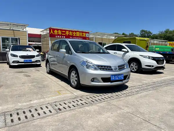 Nissan Tiida 2011