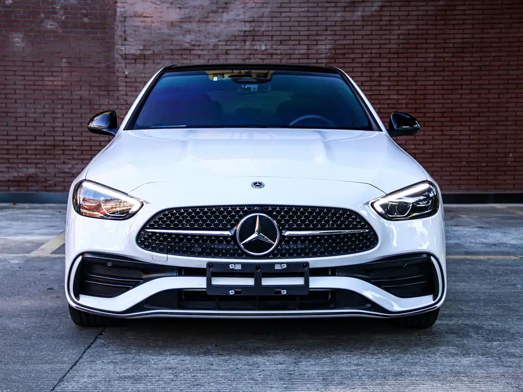 Mercedes-Benz C-Class 2023 — фото 2