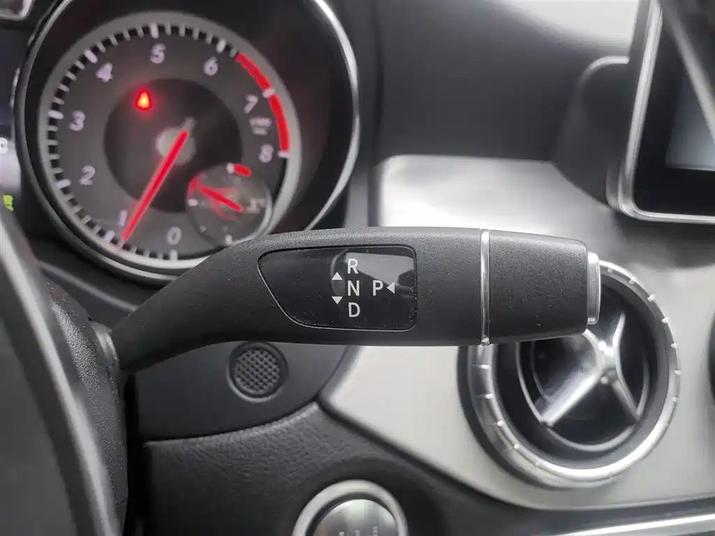 Mercedes-Benz CLA 2016 — фото 13