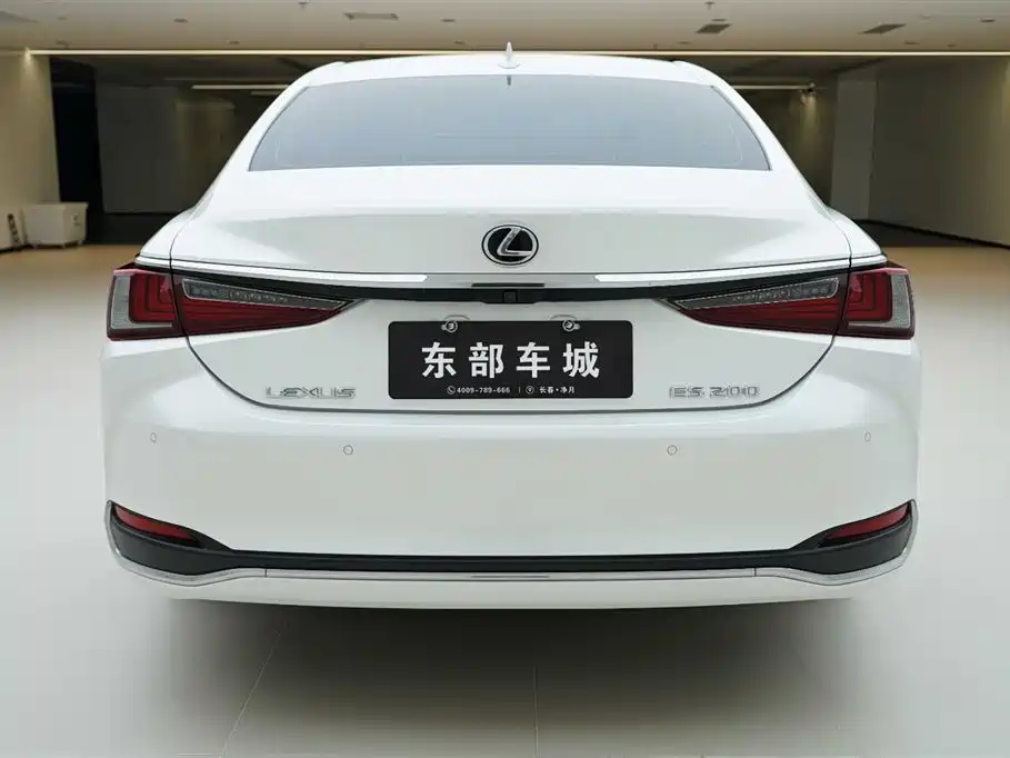 Lexus ES 2019 — фото 5