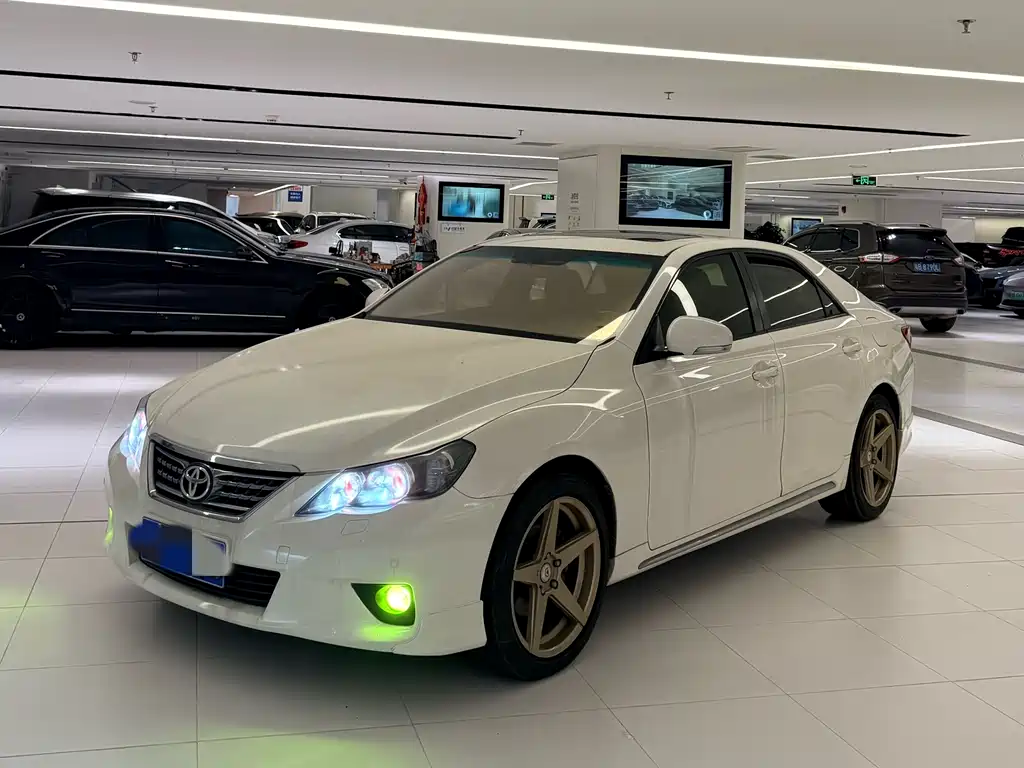 Toyota Reiz 2013