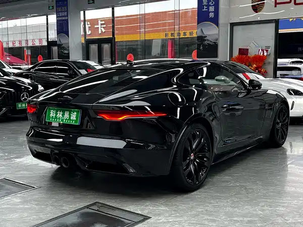 Jaguar F-TYPE 2023