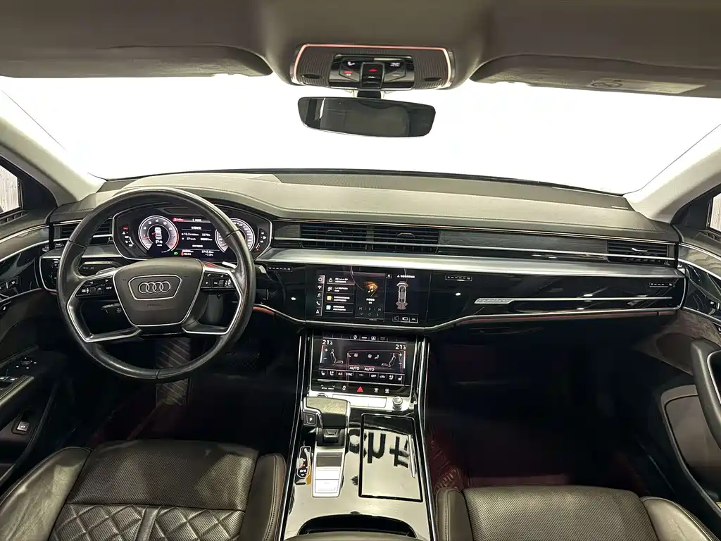 Audi A8 2022 — фото 5