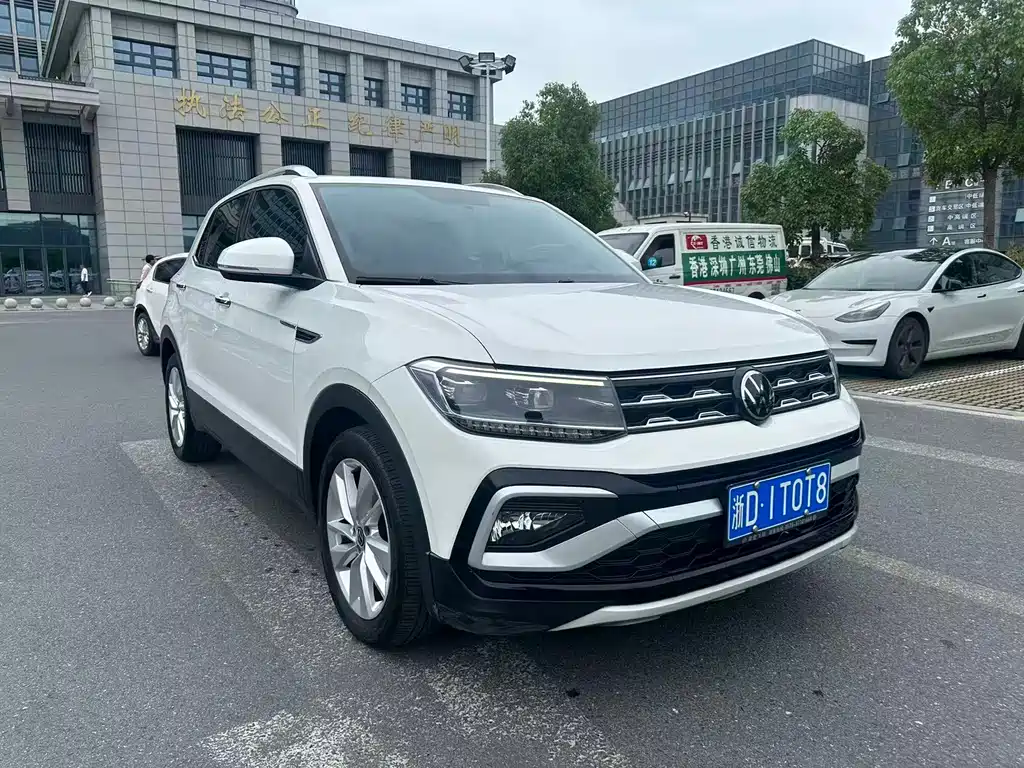 Volkswagen T-Cross 2023 — фото 3