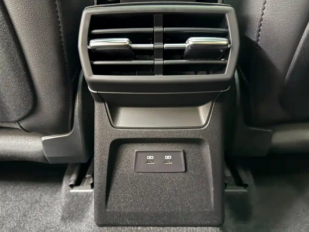 Audi A3 2023 — фото 19