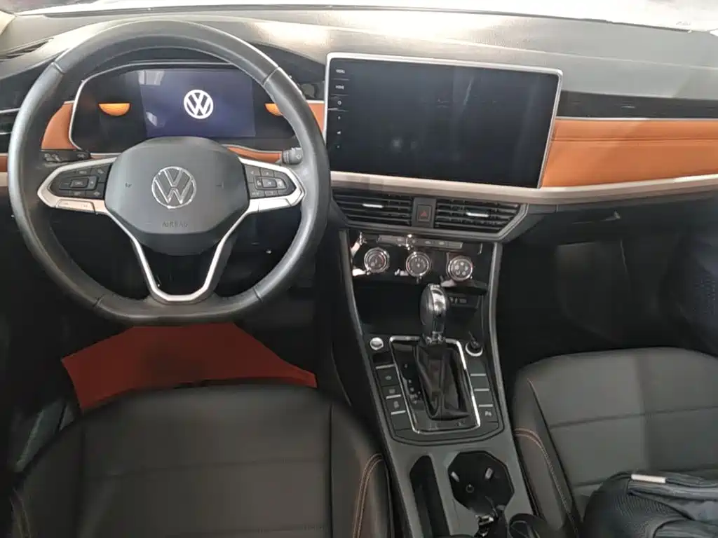 Volkswagen Bora 2024