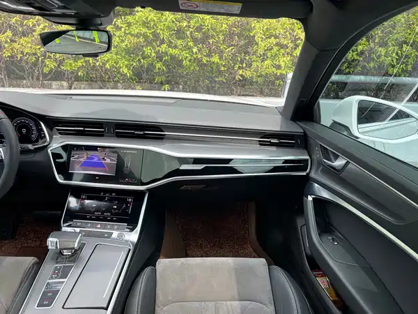 Audi A6L 2020