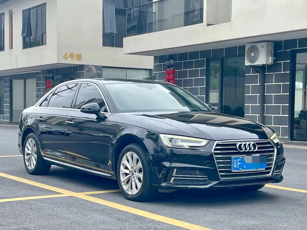 Audi A4L 2019