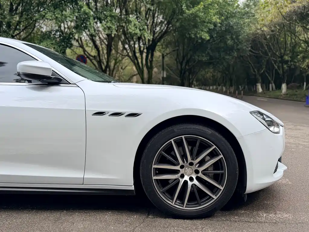 Maserati Ghibli 2017 — фото 9