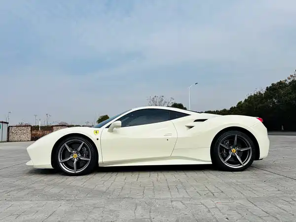 Ferrari 488 2019