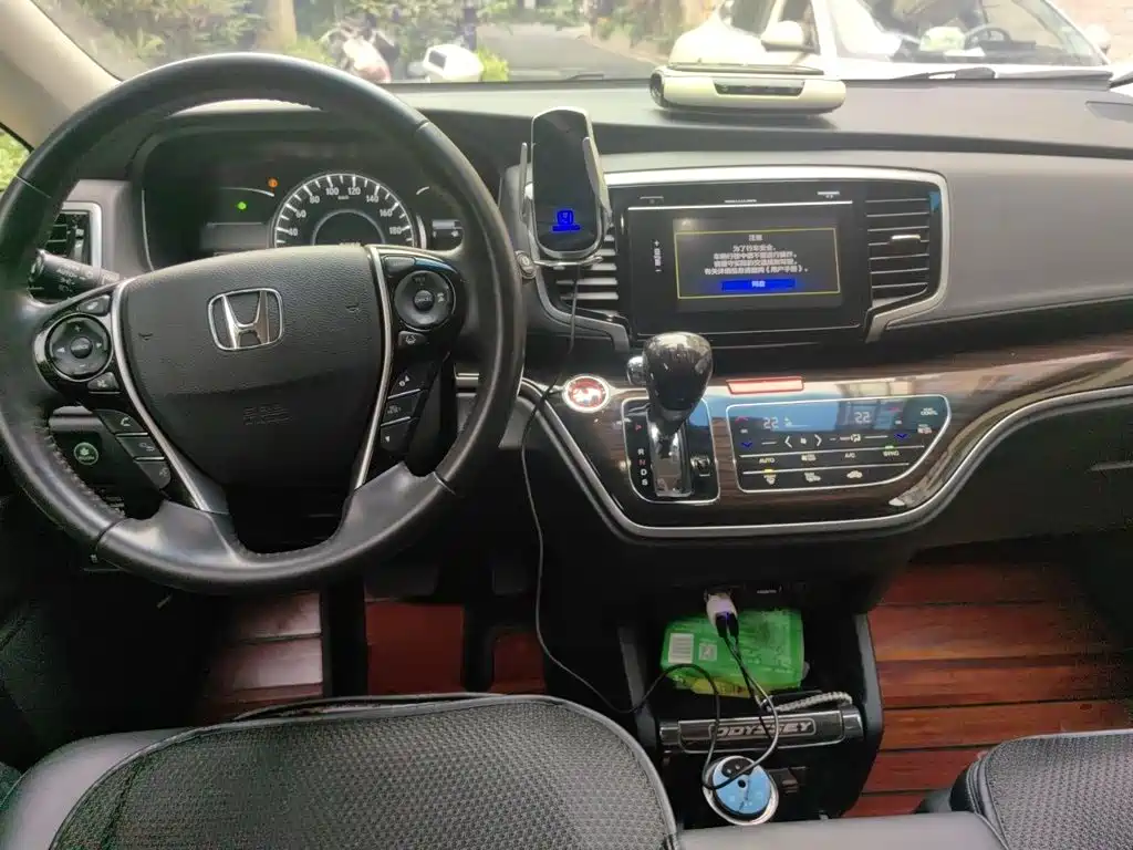 Honda Odyssey 2018 — фото 13