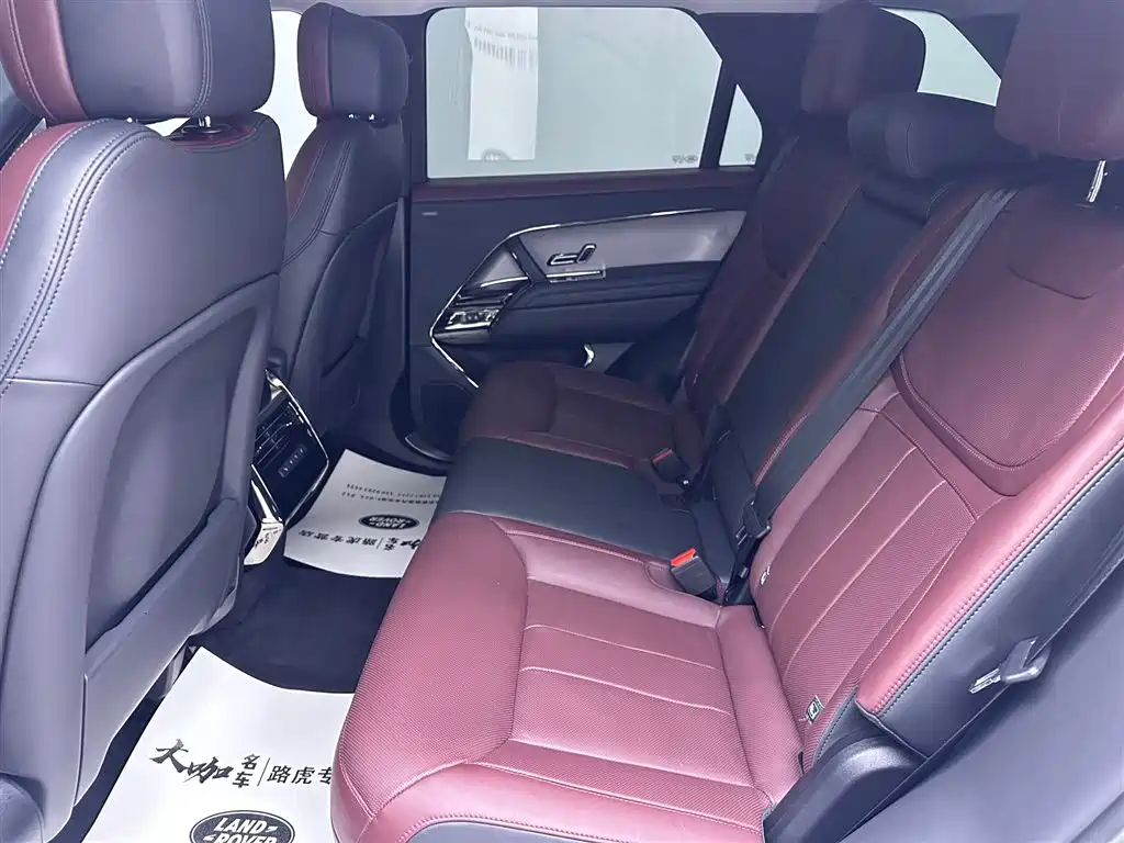 Land Rover Sport 2023 — фото 21