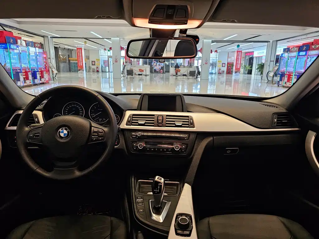 BMW 3 Series 2015 — фото 10