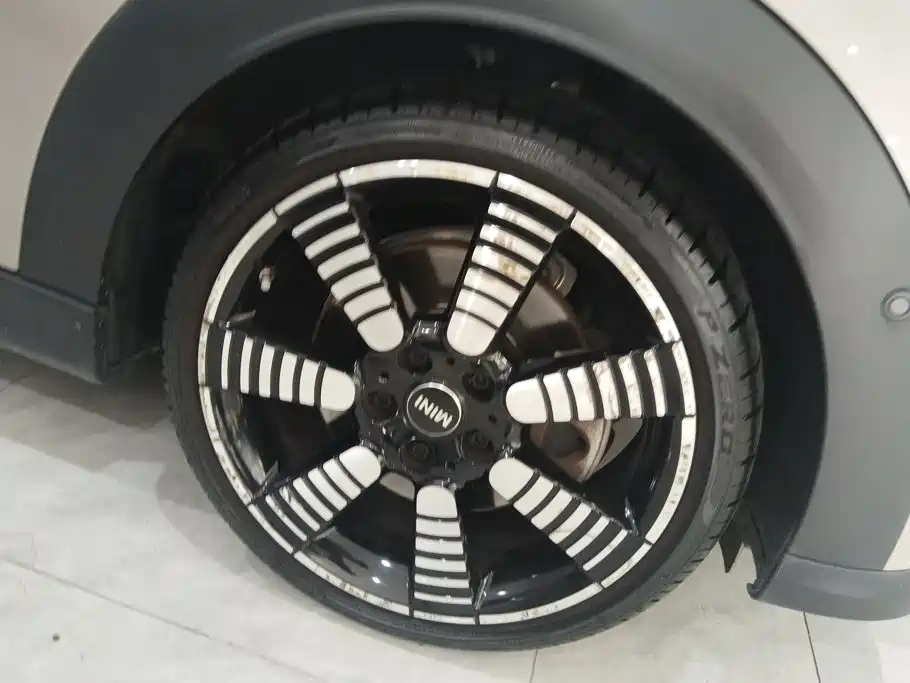 MINI MINI 2021