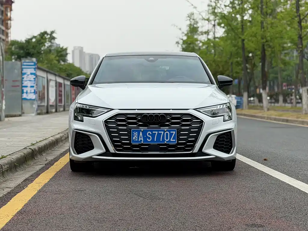Audi A3 2022 — фото 2