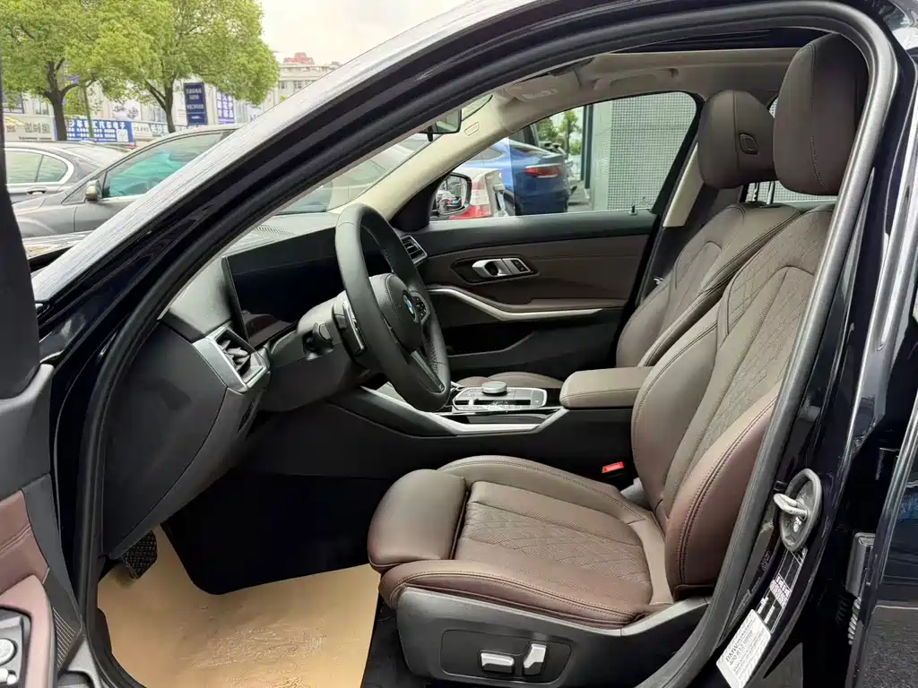 BMW 3 Series 2023