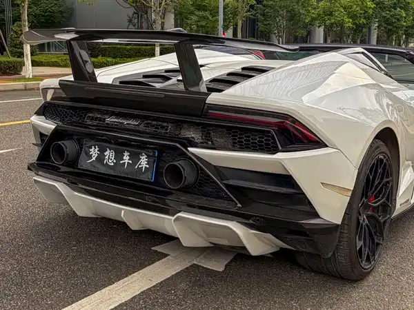 Lamborghini Huracan 2021