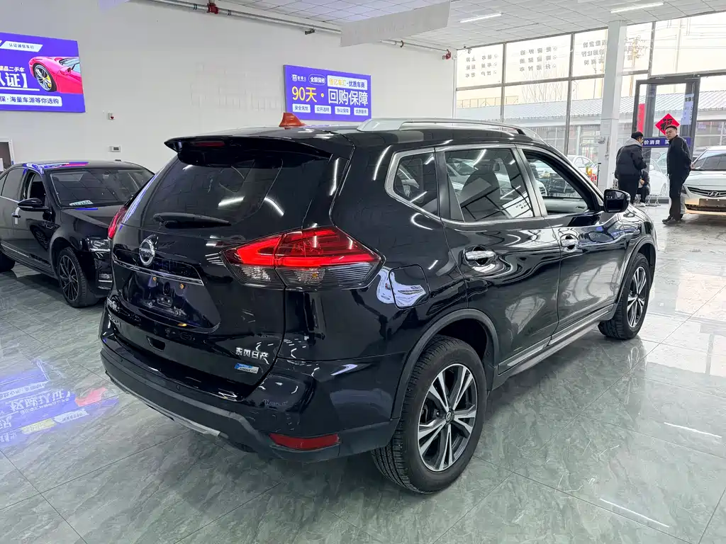 Nissan X-Trail 2017 — фото 10
